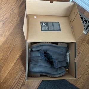 Timberland Men's blue nubuck Boots size 8